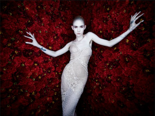 Illustration pour « Il y a vraiment un paquet de journalistes à chier dans ce monde »&nbsp;: Grimes nous a tout dit