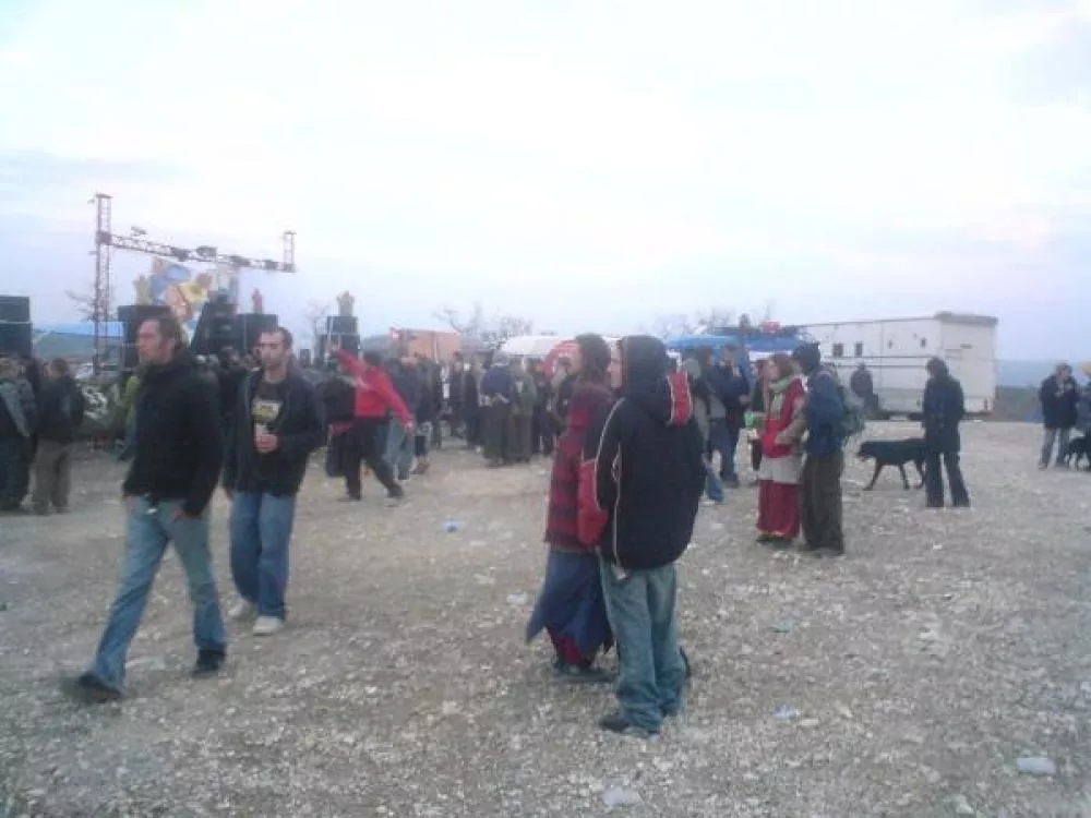 Illustration pour Teknival du 1er mai&nbsp;: une lettre ouverte a été envoyée à Manuel Valls