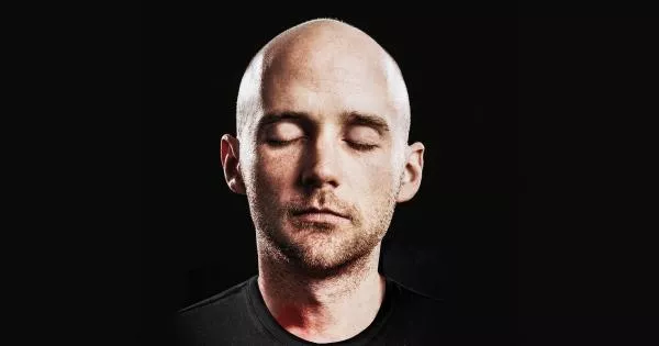 Illustration pour Moby offre quatre heures de son en téléchargement gratuit