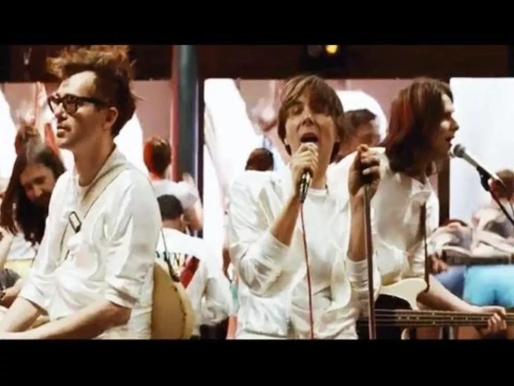 Illustration pour Clip&nbsp;: Phoenix &#8211; « Trying To Be Cool »
