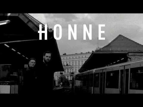Illustration pour Clip&nbsp;: Honne &#8211; « Top To Toe »