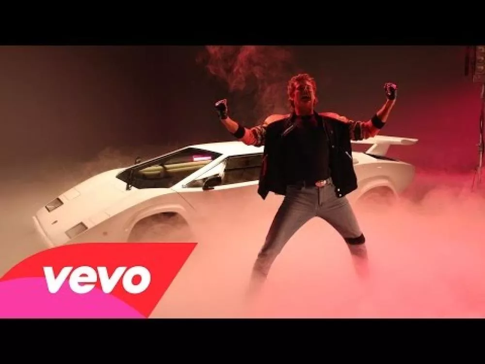 Illustration pour Clip&nbsp;: David Hasselhoff &#8211; « True Survivor »