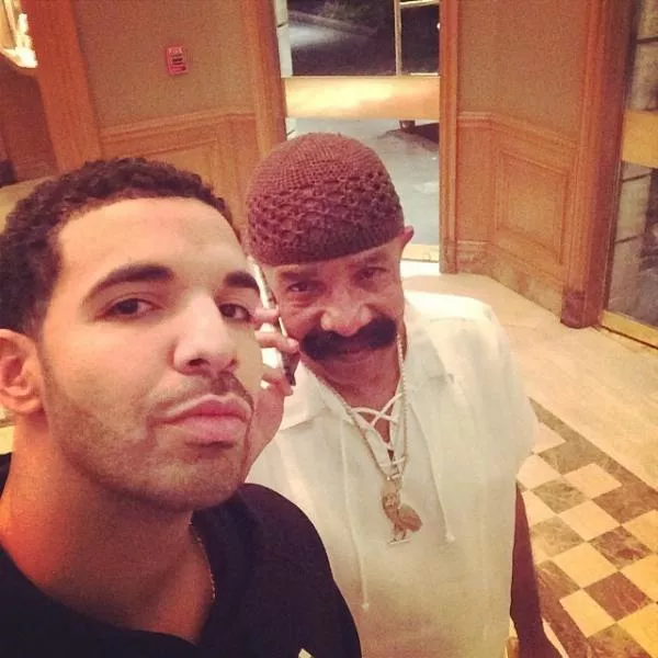 Illustration pour Le père de Drake va sortir un album