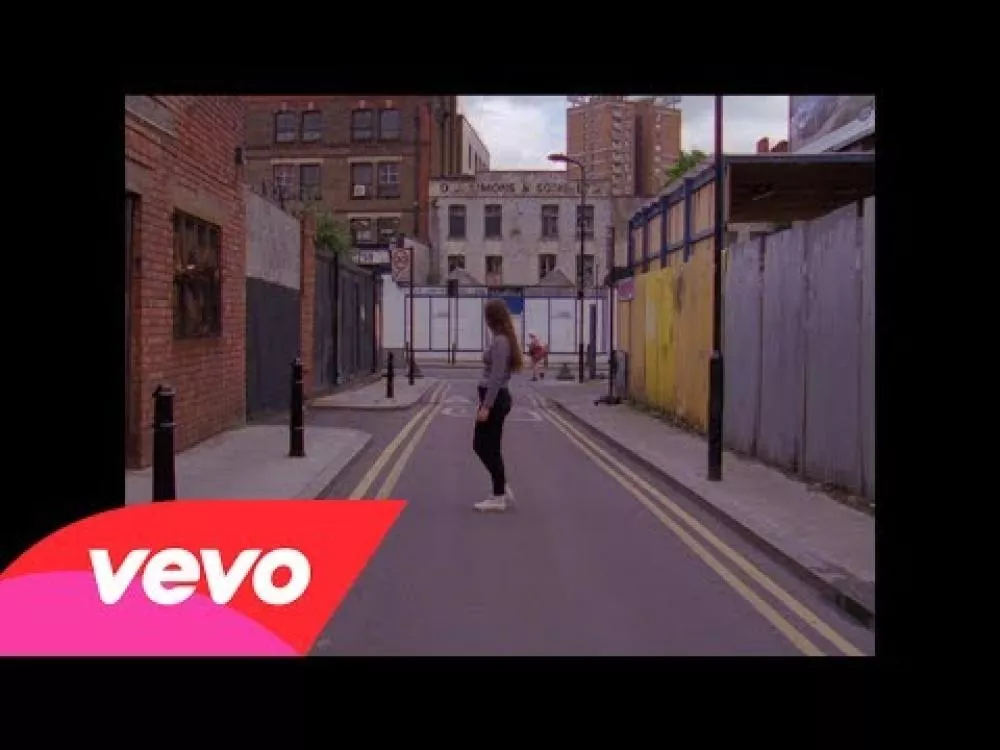 Illustration pour Clip&nbsp;: Paradis &#8211; « Garde Le Pour Toi »