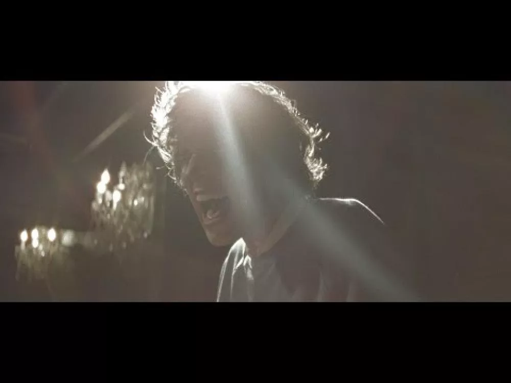 Illustration pour Clip&nbsp;: Tobias Jesso Jr « How Could You Babe »