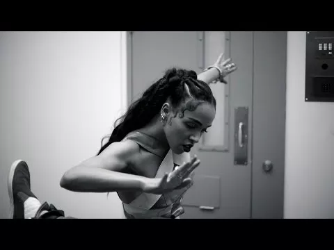 Illustration pour Clip&nbsp;: FKA Twigs accomplit les dernières volontés d&rsquo;un condamné à mort
