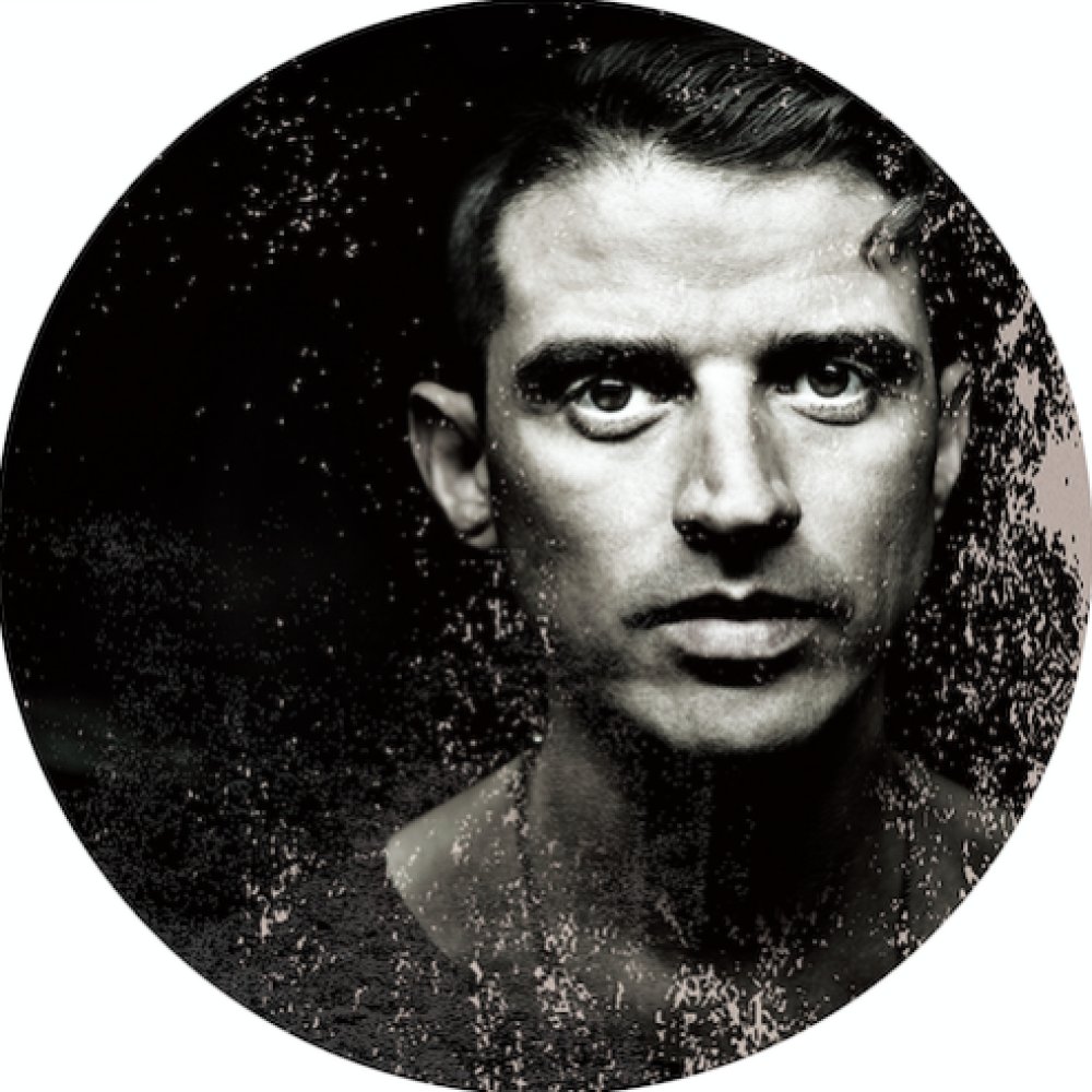 Illustration pour Exclu&nbsp;: un superbe remix de « This Moment » de Serge Devant par Dinky