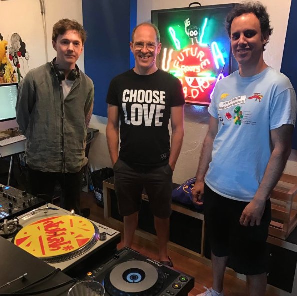 Illustration pour ben ufo caribou four tet