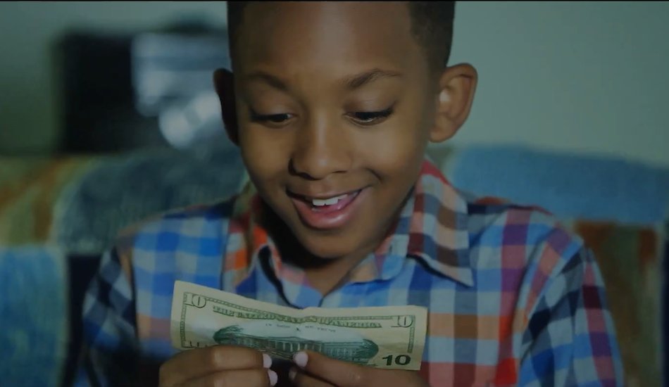 Illustration pour 9 O&rsquo;clock vous fait suivre la vie d&rsquo;un billet de 10 dollars dans un clip magnifique