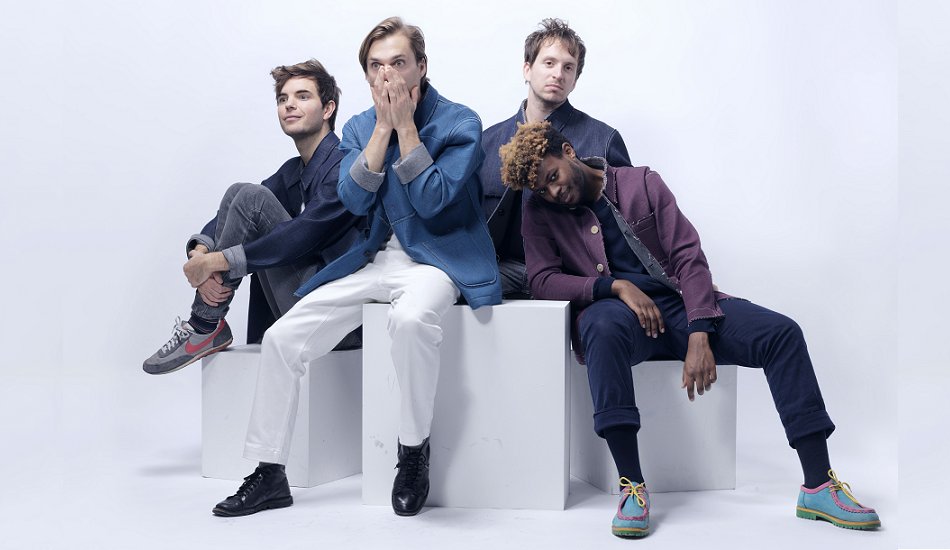 Illustration pour Frànçois &#038; The Atlas Mountains offre un clip de saison à « Perpetuel Été »