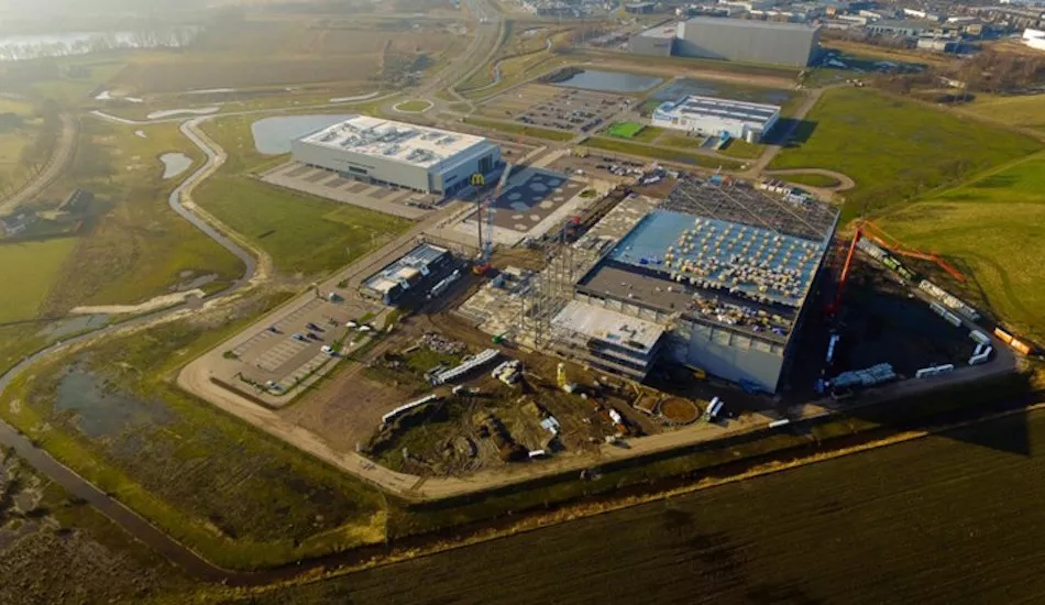 Illustration pour Le plus gros festival techno du monde : 150 artistes et 100 000 personnes attendues en Hollande