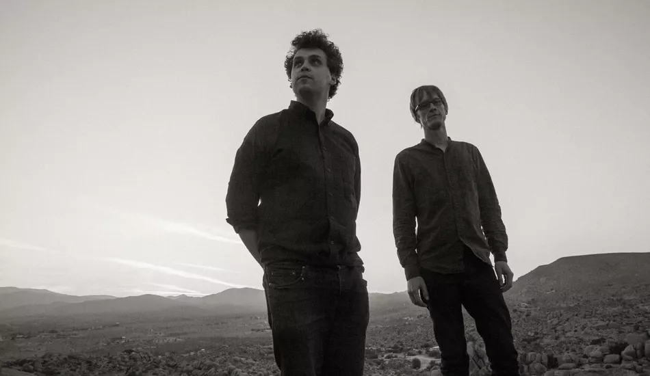 Illustration pour Simian Mobile Disco clôt sa trilogie de clips avec « Defender »