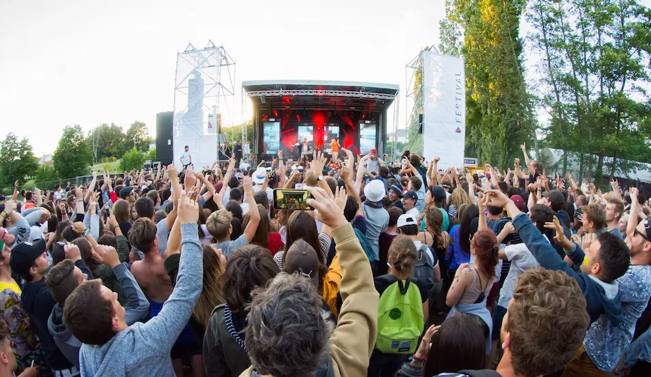 Illustration pour Tilliacum Festival&nbsp;: neuf heures de techno et de dub au bord de l&rsquo;eau le 7 juillet !