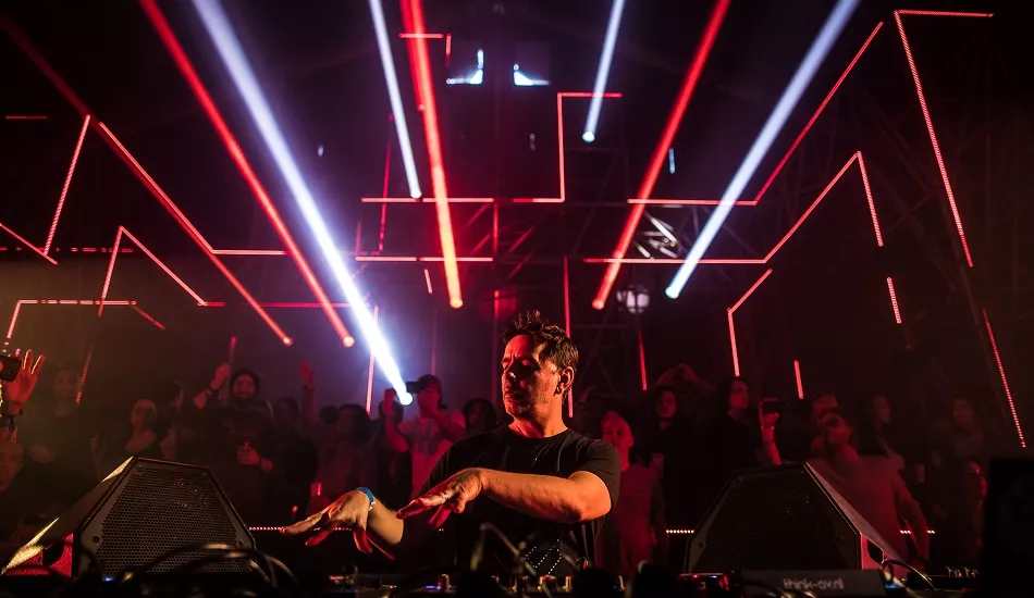 Illustration pour DGTL&nbsp;: From Amsterdam with Love