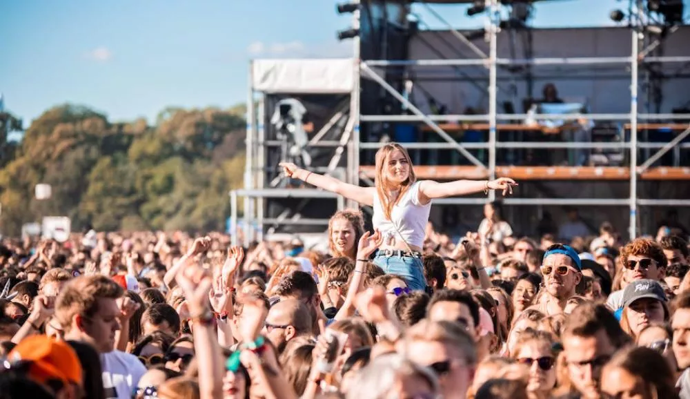 Illustration pour 20 ans de Solidays&nbsp;: 3 jours de love et un anniversaire record