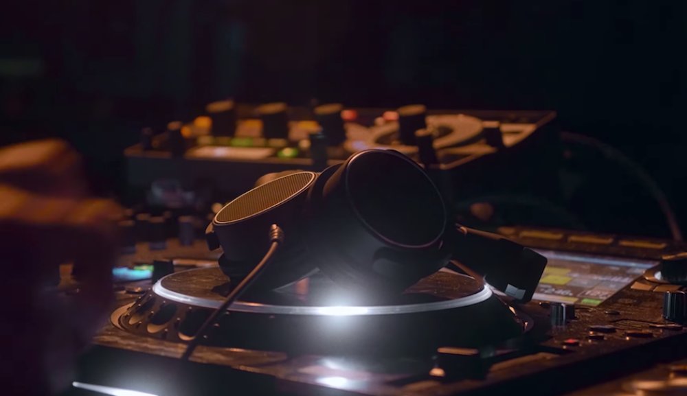 Illustration pour Révisez vos classiques&nbsp;: la BBC liste 30 morceaux qui ont changé la dance music