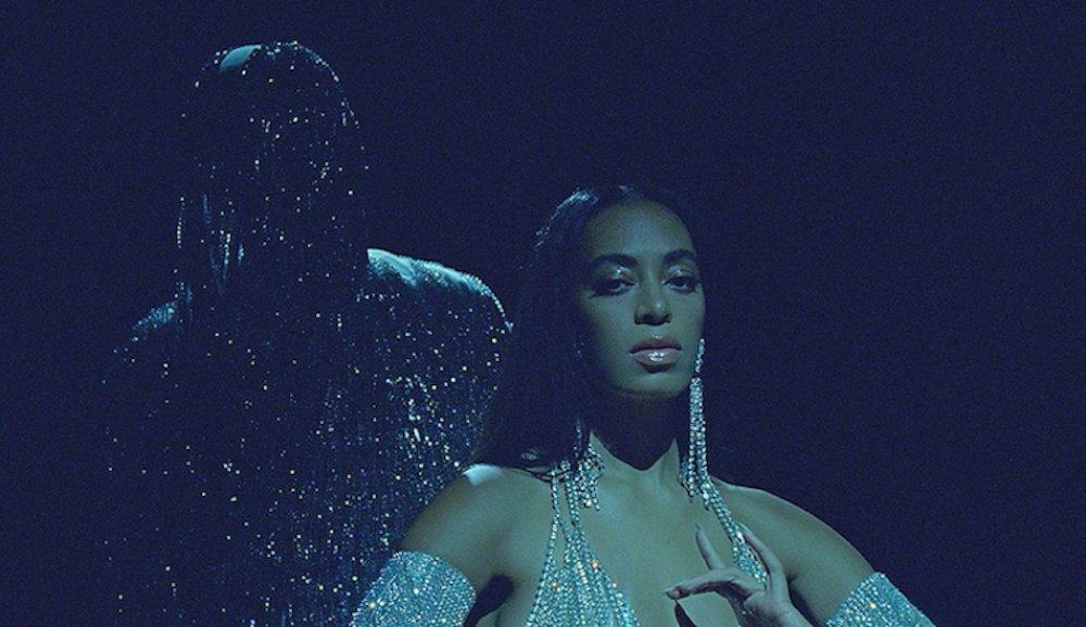 Illustration pour Solange annonce la sortie d&rsquo;une version longue de « When I Get Home »&#8230; au musée !