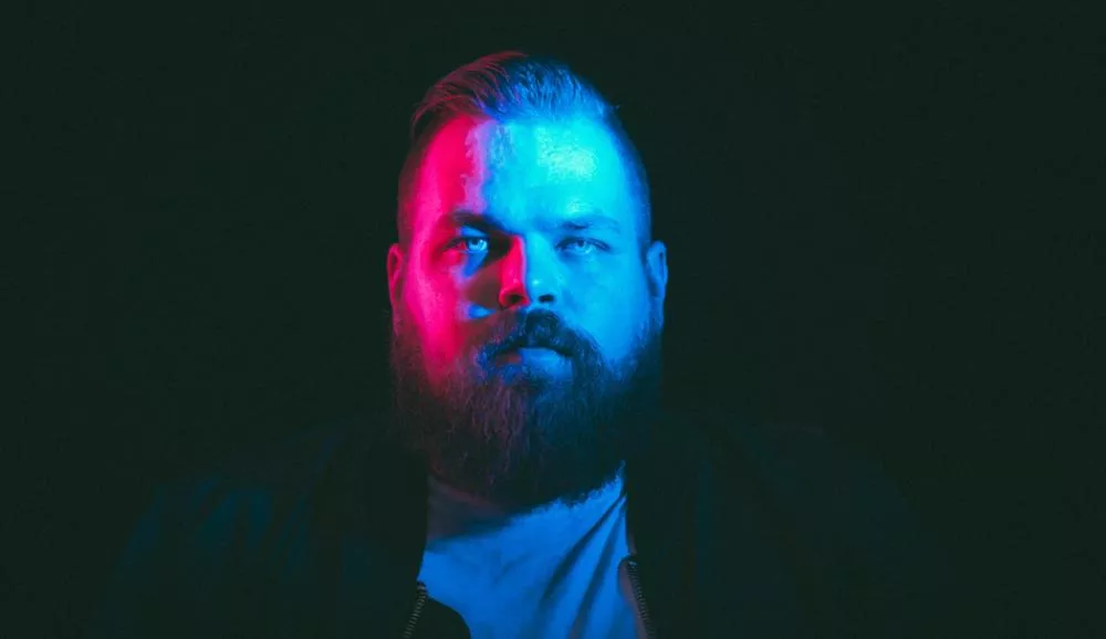 Illustration pour Tsugi Podcast 563&nbsp;: Com Truise « Komputer Cast 8&prime;