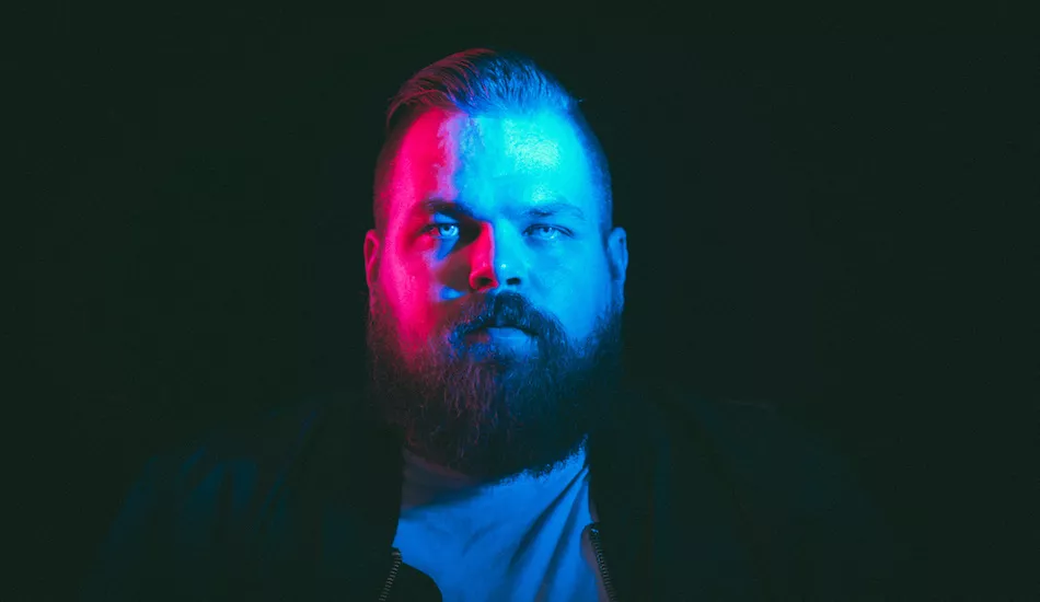 Illustration pour Tsugi Podcast 563&nbsp;: Com Truise « Komputer Cast 8&prime;