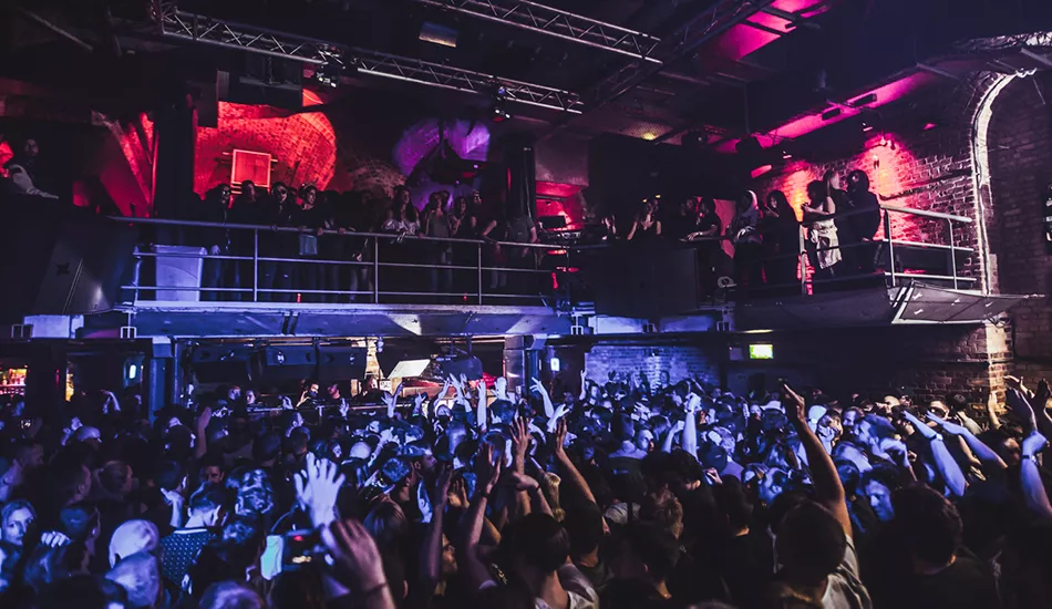 Illustration pour Tsugi Daily : les 20 ans de Fabric, Akai lance un contrôleur next gen…