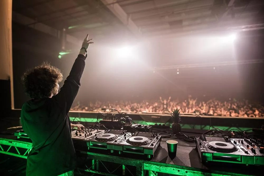 Illustration pour annie mac terminal v_Hannah_Metcalfe_0925