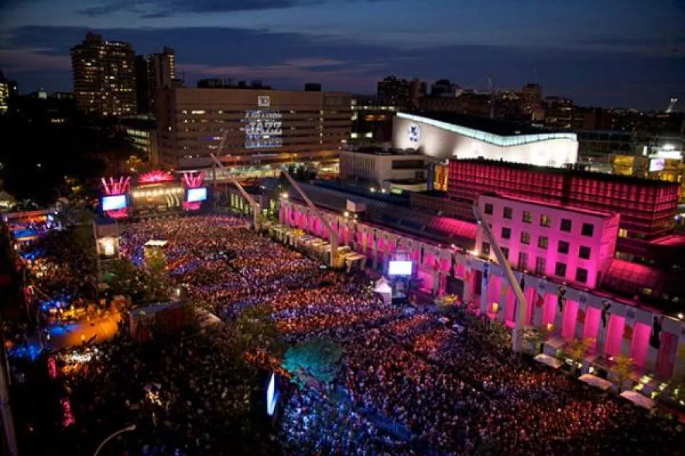 Illustration pour En direct du Festival International de Jazz De Montréal 2013