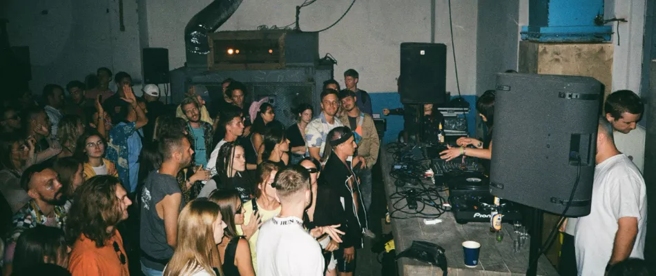 rave