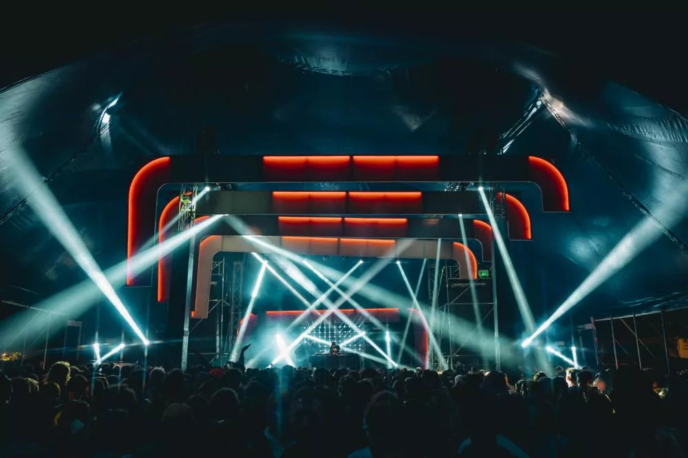 Illustration pour 2024.06.30 � ASTROPOLIS � JOUR 2-4k-422 crédit David Boschet.j