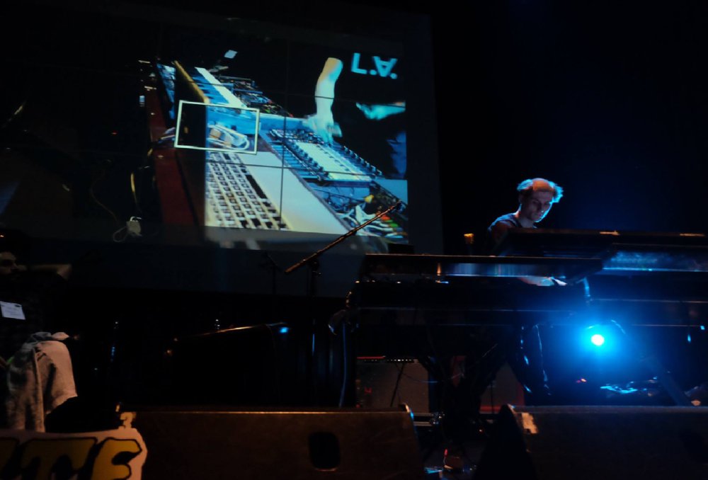 Illustration pour jacques french waves