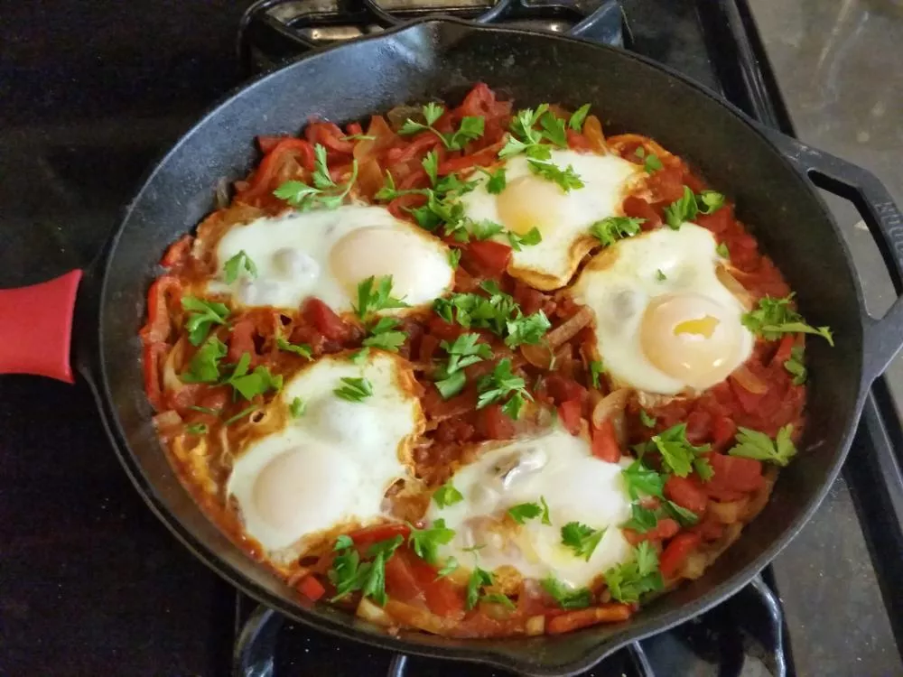 Illustration pour Shakshuka_by_Calliopejen1