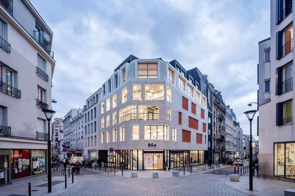 Illustration pour Module&nbsp;: une nouvelle école pour apprendre la production électronique ouvre à Paris
