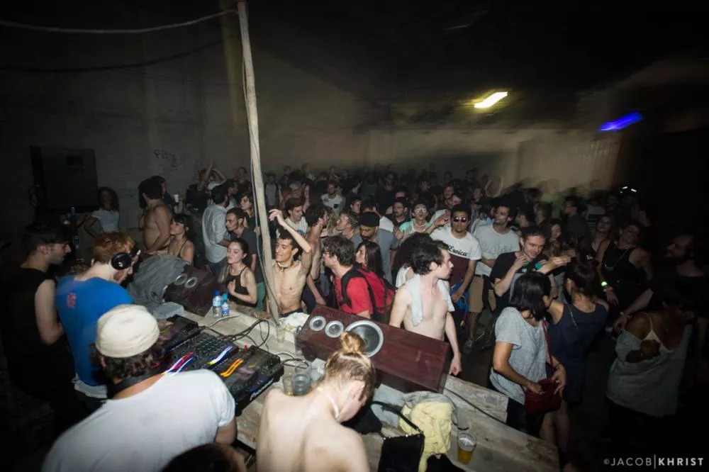 Illustration pour Le Péripate est mort, vive le Péripate