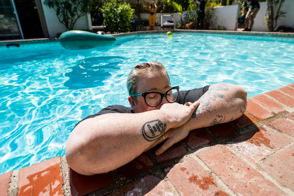 Illustration pour (C)Aldo_Paredes_TBM_LA_HOUSE_BD_58