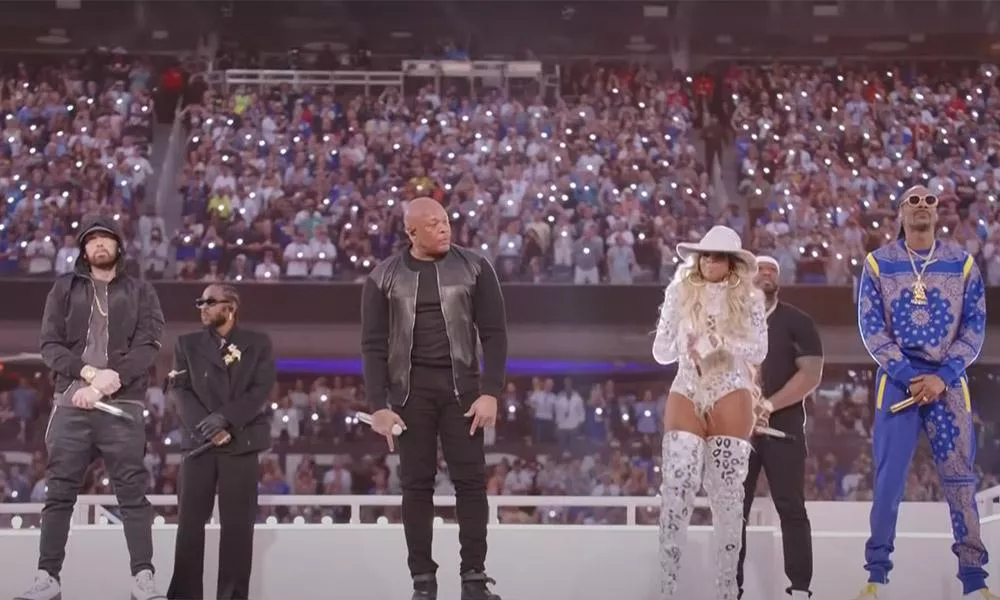 Illustration pour À voir : le show incroyable des légendes du rap US au Super Bowl