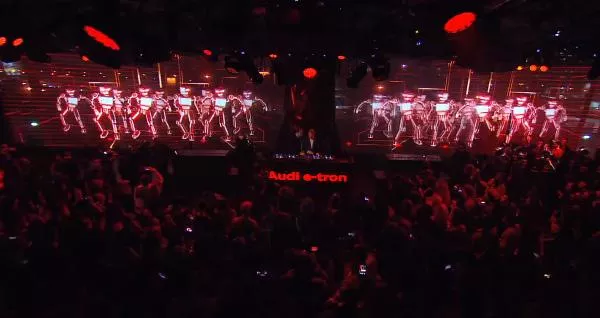 Illustration pour En direct de la soirée Audi E-tron avec 2 Many Dj&rsquo;s et Gesaffelstein (Porte de Versailles, Paris)