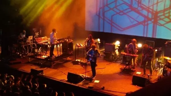 Illustration pour En direct de… MGMT à l’Olympia