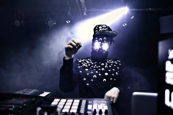 Illustration pour Riddim Collision&nbsp;: un live exclusif de Sibot à écouter et télécharger !