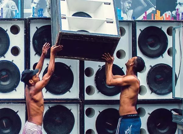 Illustration pour À Rio avec les funkieros