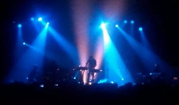 Illustration pour En direct de Bonobo au Casino de Paris