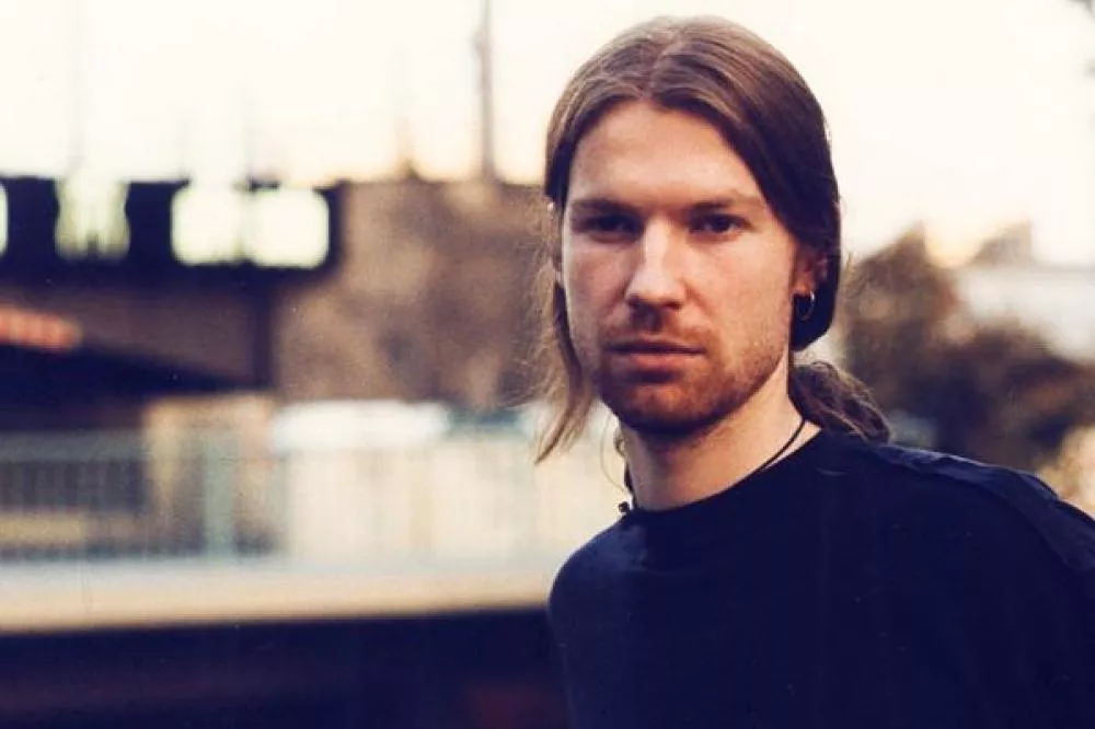 Illustration pour Caribou, Nicolas Jaar, Richie Hawtin et 22 autres artistes posent leurs questions à Aphex Twin