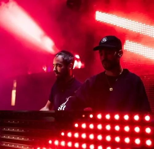 Illustration pour En direct de… La Boiler Room Bromance au Grand Palais