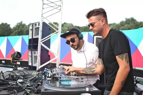 Illustration pour Rencontre avec Talaboman, l&rsquo;incroyable duo formé par John Talabot et Axel Boman