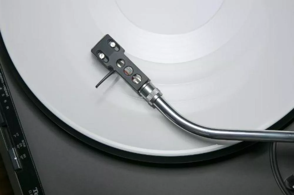 Illustration pour Le vinyle pourrait passer à la HD