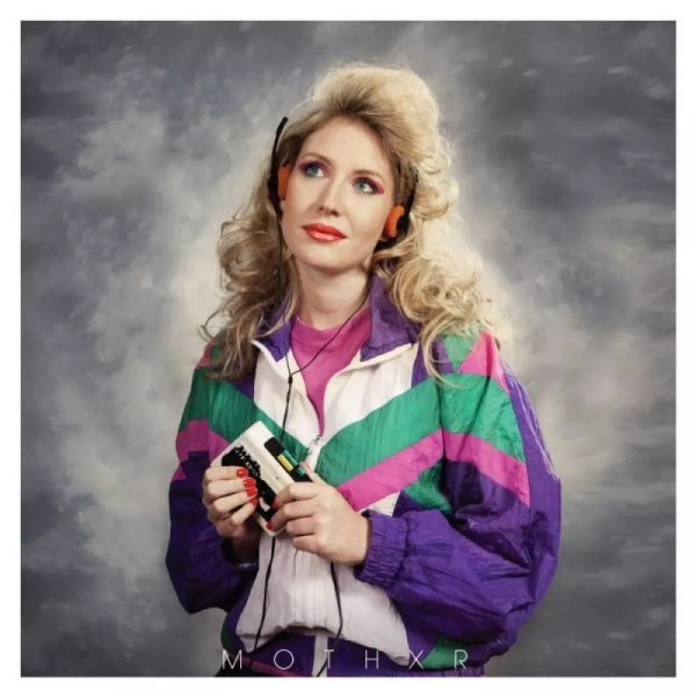 Illustration pour Mothxr &#8211; Centerfold