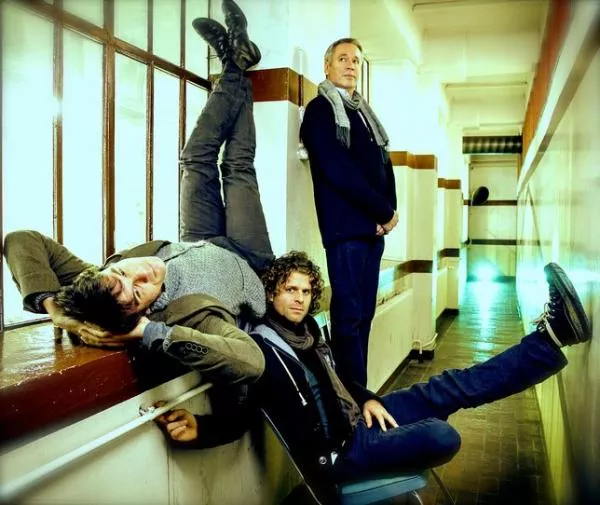 Illustration pour Exclu&nbsp;: Thomas Fehlmann (The Orb) remixe Ambiq, le nouveau groupe de Max Loderbauer