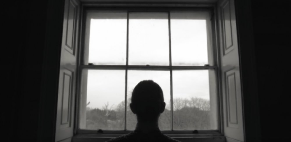 Illustration pour Erol Alkan est de retour avec son side-project Beyond The Wizards Sleeve