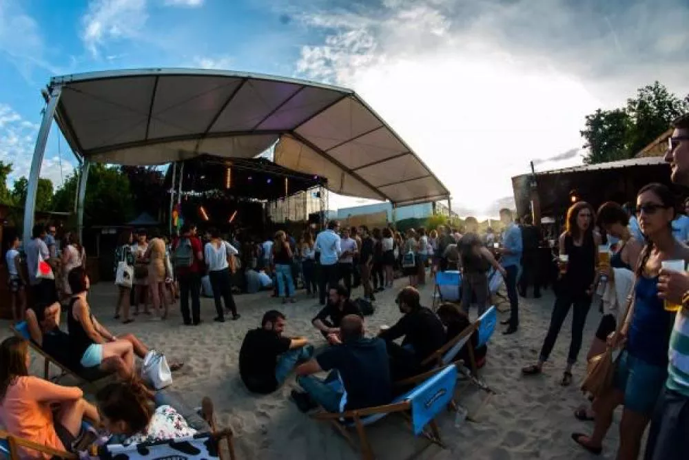 Illustration pour La Plage du Glazart ouvre ce soir !