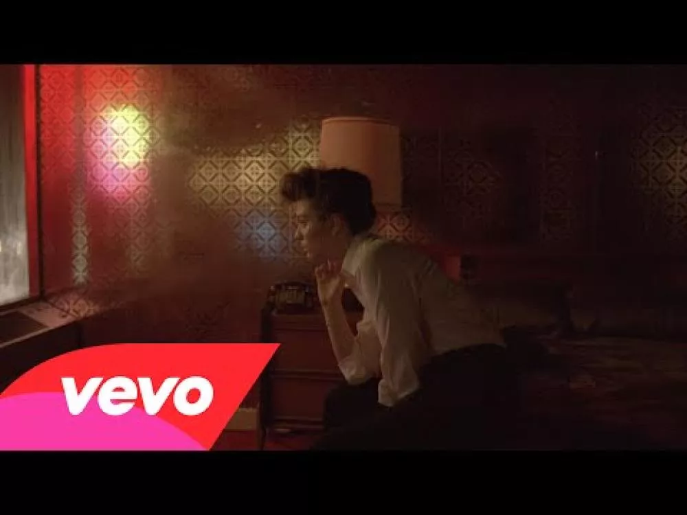 Illustration pour Lorde déguisée en La Roux dans son nouveau clip