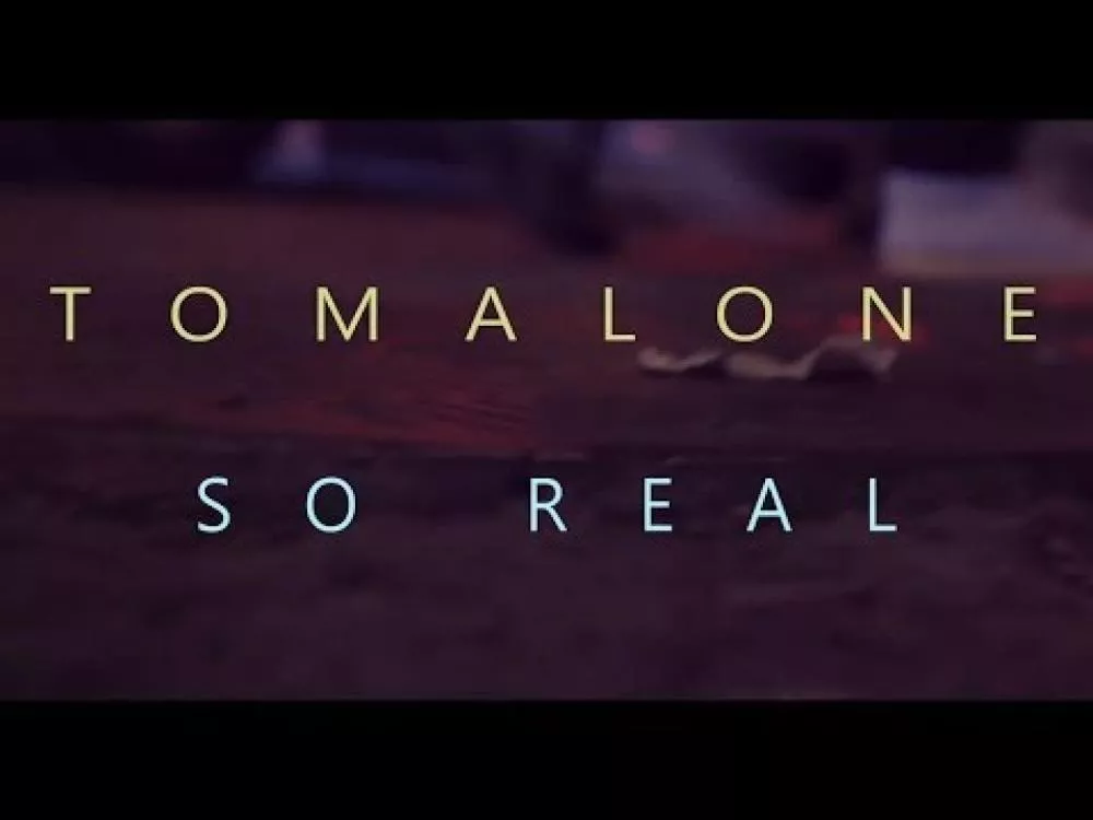 Illustration pour Clip exclusif&nbsp;: Tomalone &#8211; « So Real »
