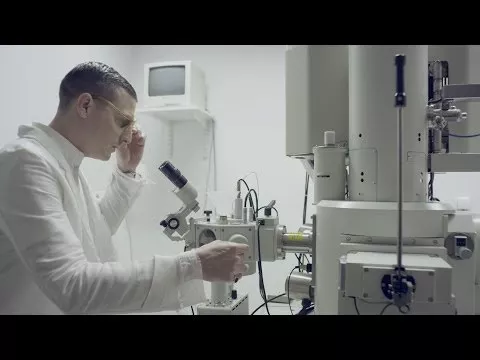 Illustration pour Clip&nbsp;: Yeasayer &#8211; « Glass of the Microscope »